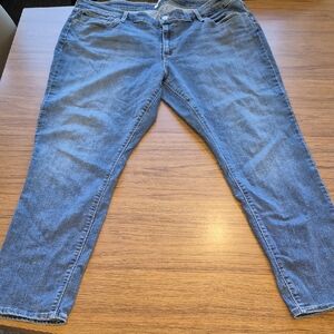 Levi Strauss & Company Blue Women's Jeans.  711 Skinny Jean, Size 24W. Pre-loved